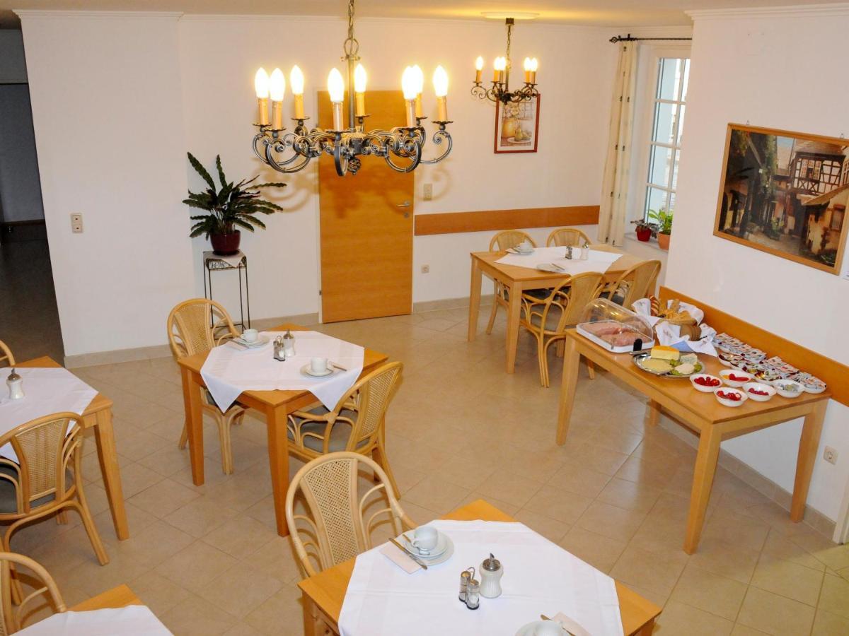 Privatzimmer Familie Schwarz Wina Bagian luar foto