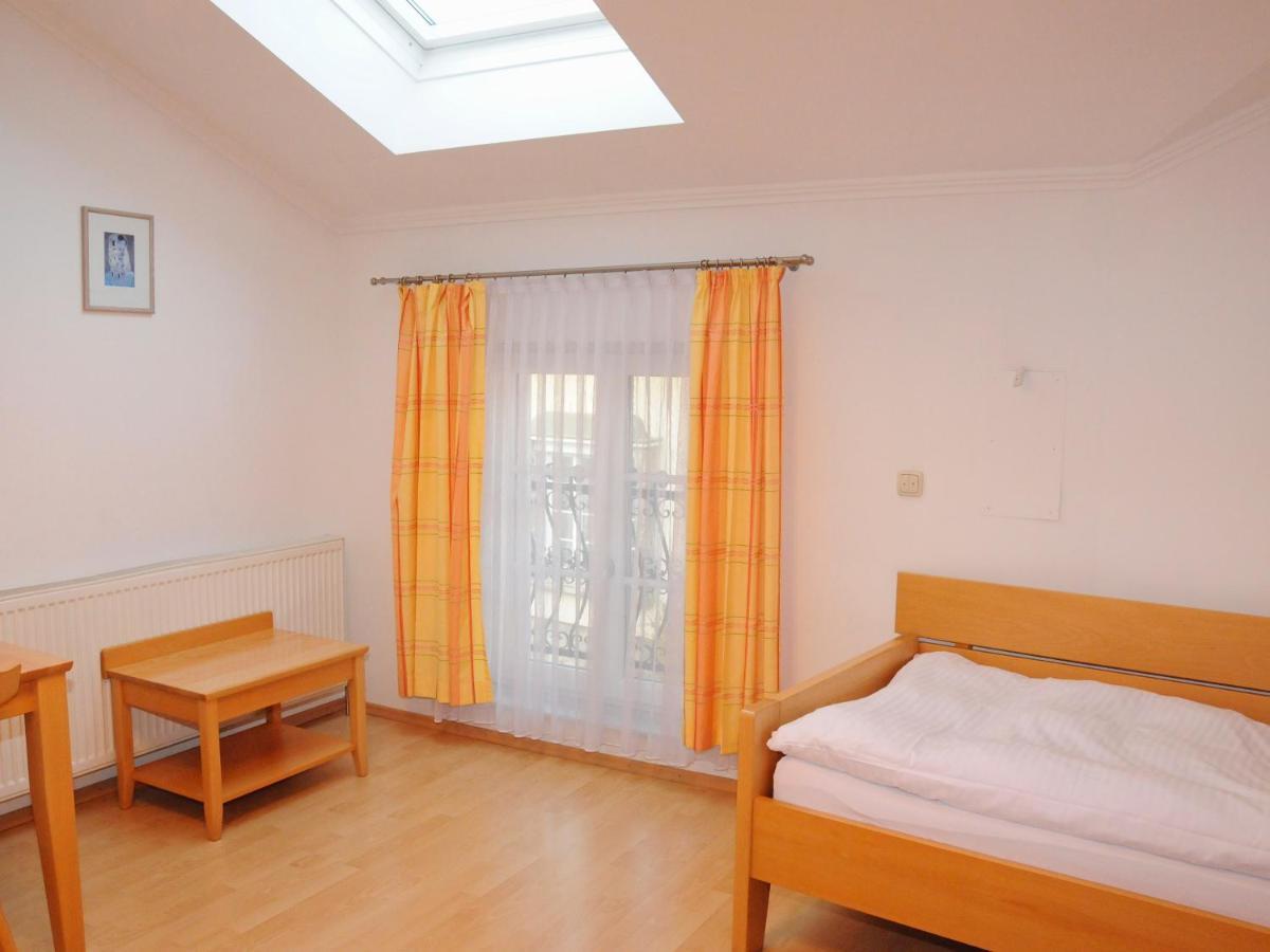 Privatzimmer Familie Schwarz Wina Bagian luar foto
