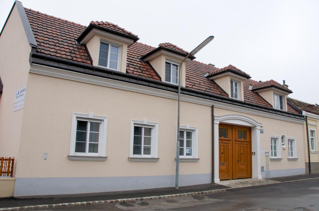 Privatzimmer Familie Schwarz Wina Bagian luar foto