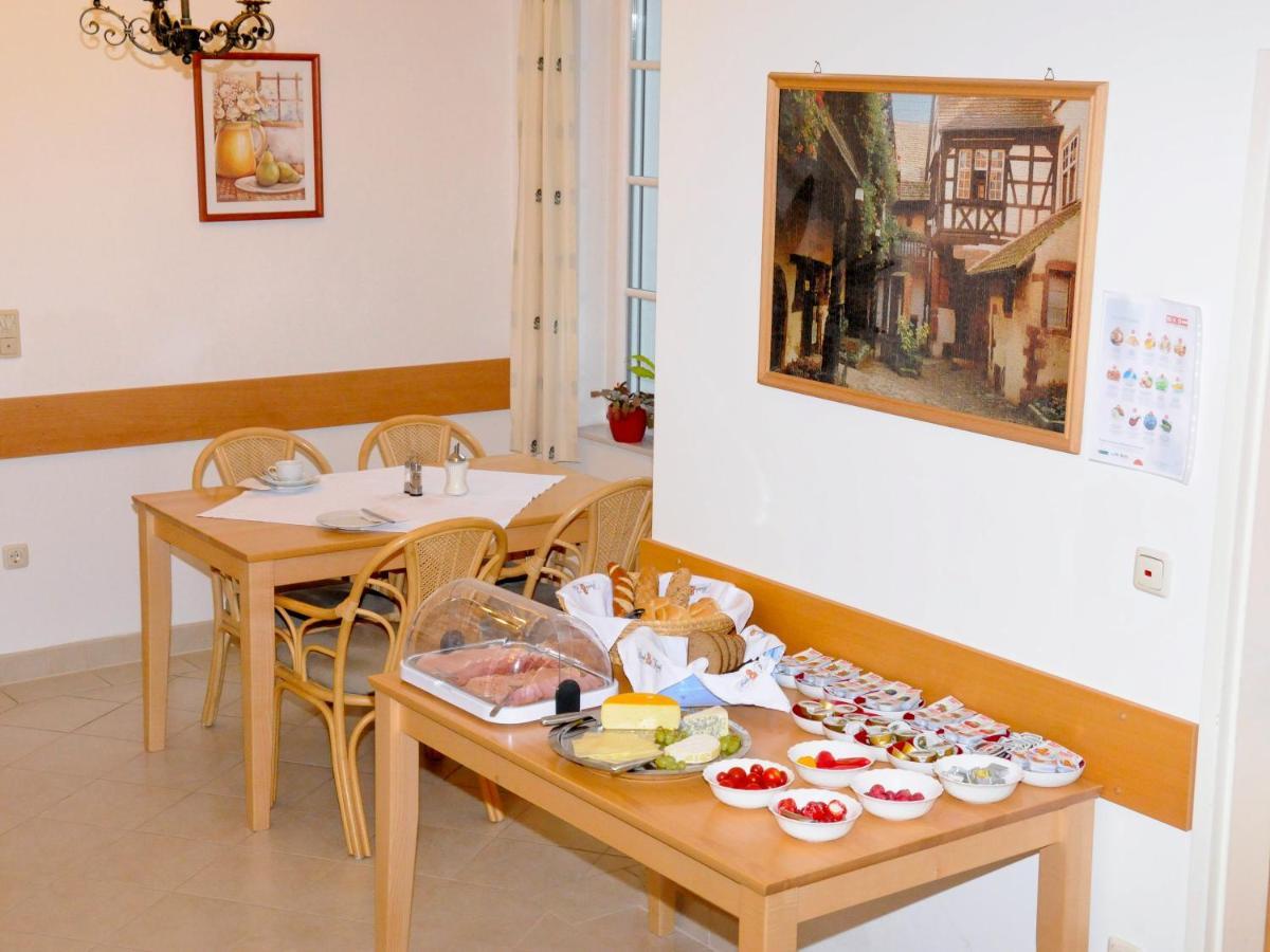 Privatzimmer Familie Schwarz Wina Bagian luar foto